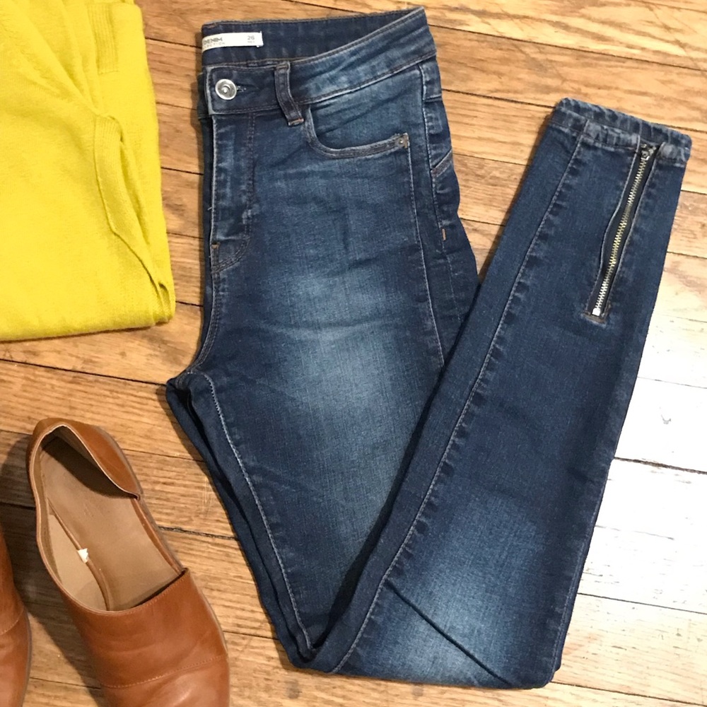 Mid-Rise Moto Skinny Jeans Thigh Seam & Ankle Zip